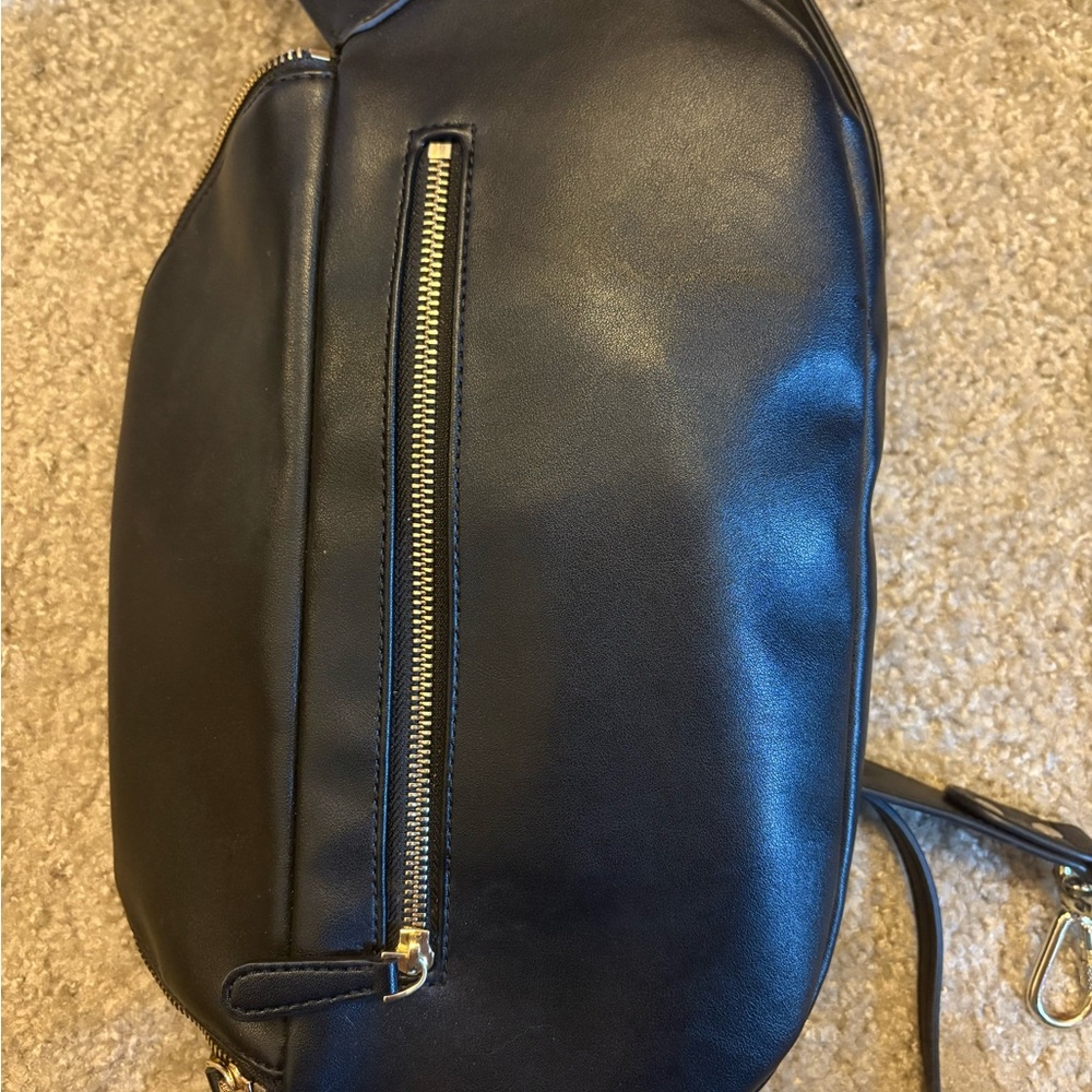 Ruby & Rae The Sidekick Camera Bag - Picture 5 of 7